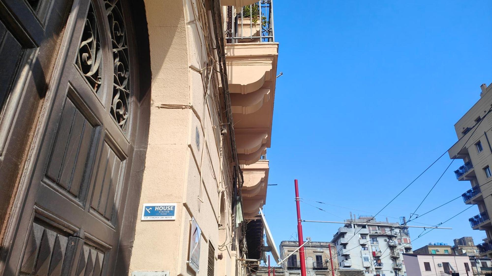 Station * Palermo